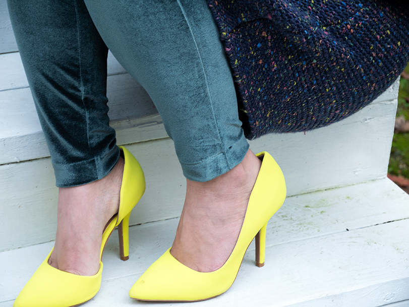 Knit sweater velvet leggins neon heels