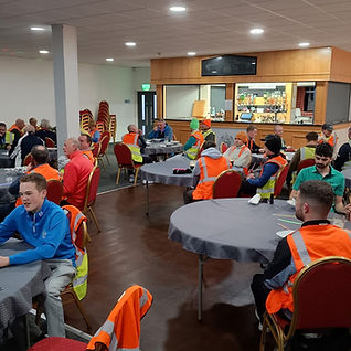 Briefing session before the round