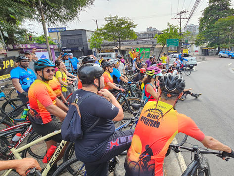 Bicicletada em Jacarepaguá reivindica melhora na infraestrutura cicloviária e denuncia estagnação de ações na região