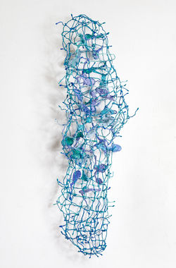 Sans titre, 2022, mƩtal textile, 60x200x40 cm