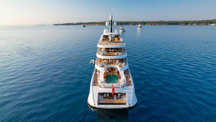 What are the Duties of a Superyacht Chief Stew When Guests are On Board?