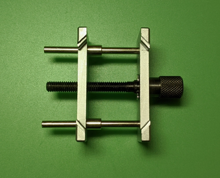 bergeon movement holder