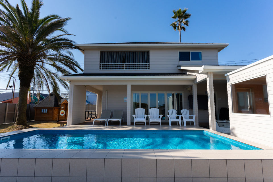 Exterior view of SEADINERS Beachfront Villa99