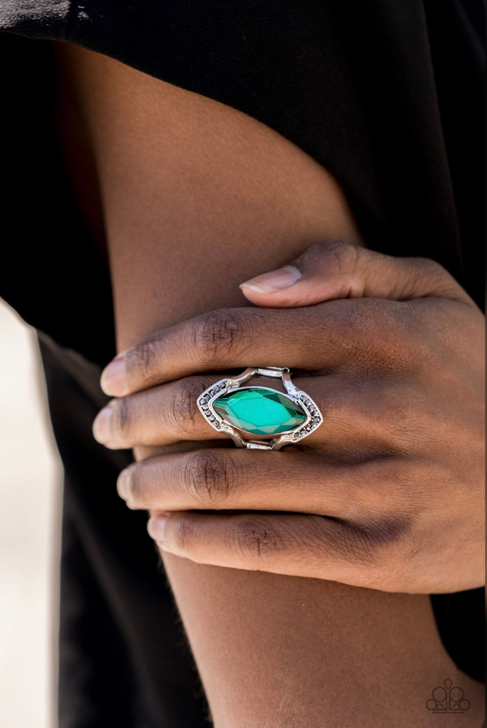 Leading Luster - Green - Paparazzi