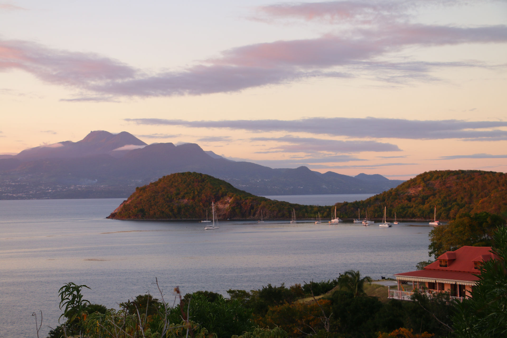 swiss guesthouse sitters remplacement maison d'hôtes guadeloupe les saintes bed and breakfast innkeeper 