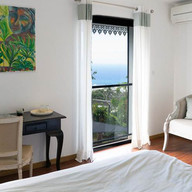 swiss guesthouse sitters remplacement maison d hote escapade bellepierre la reunion bed and breakfast