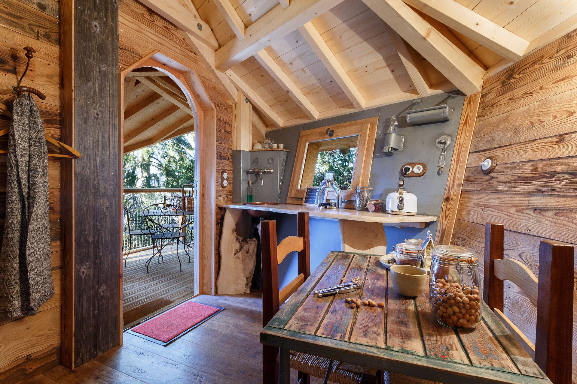 swiss guesthouse sitters remplacement cabanes insolite  maison d'hotes chartreuse 