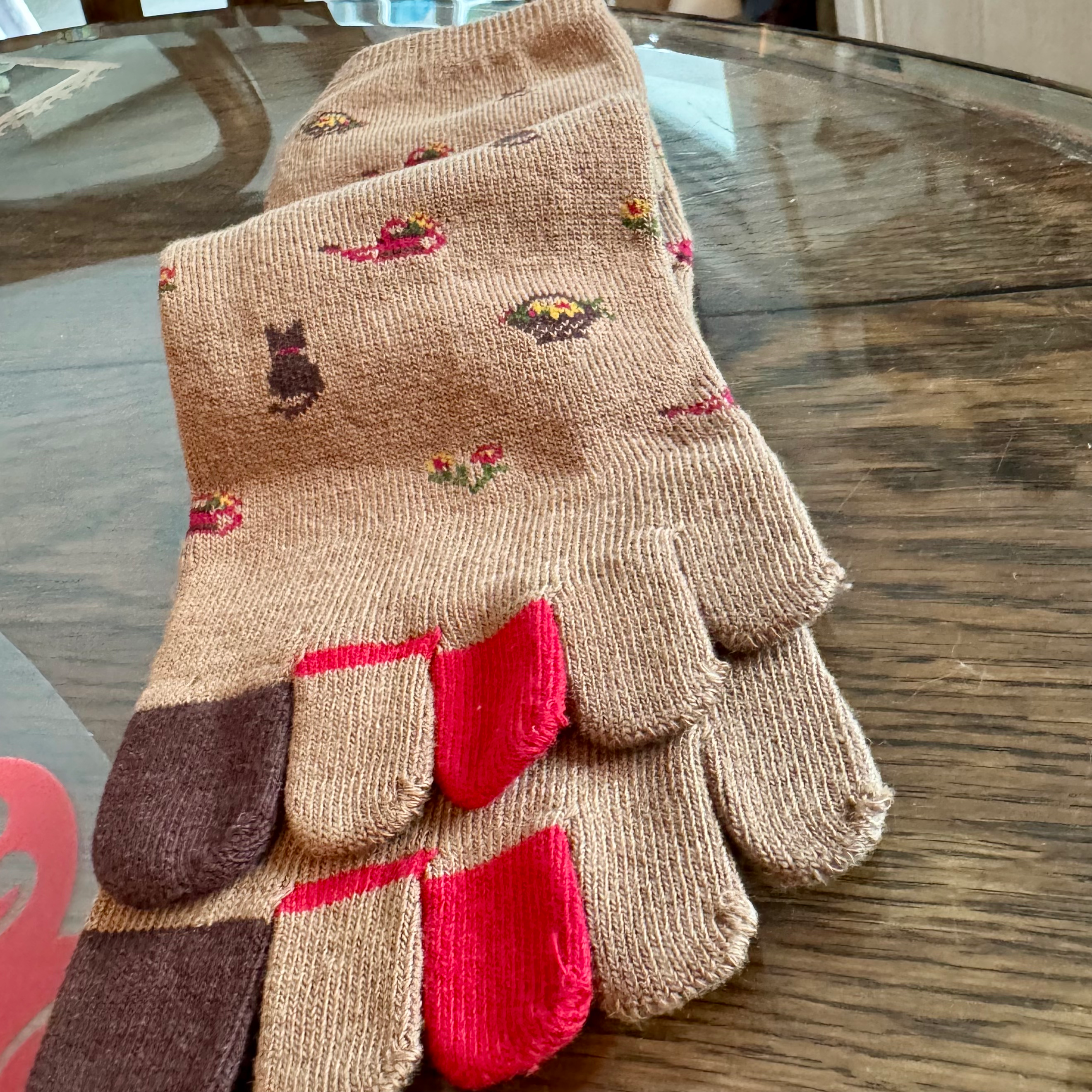 5 Toe Socks - Cat & Floral (Brown)