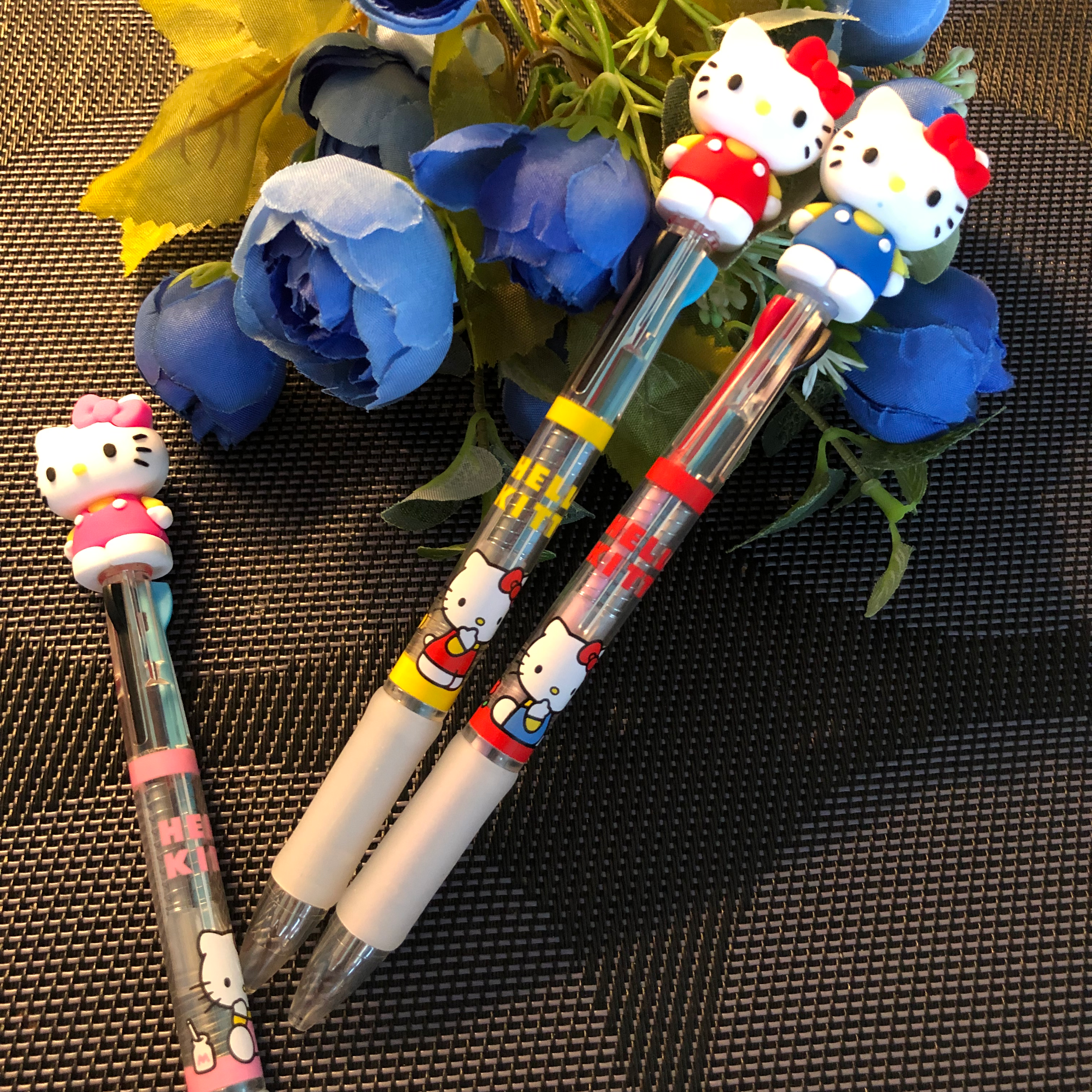 SANRIO Ballpoint Pen 3 Color HELLO KITTY