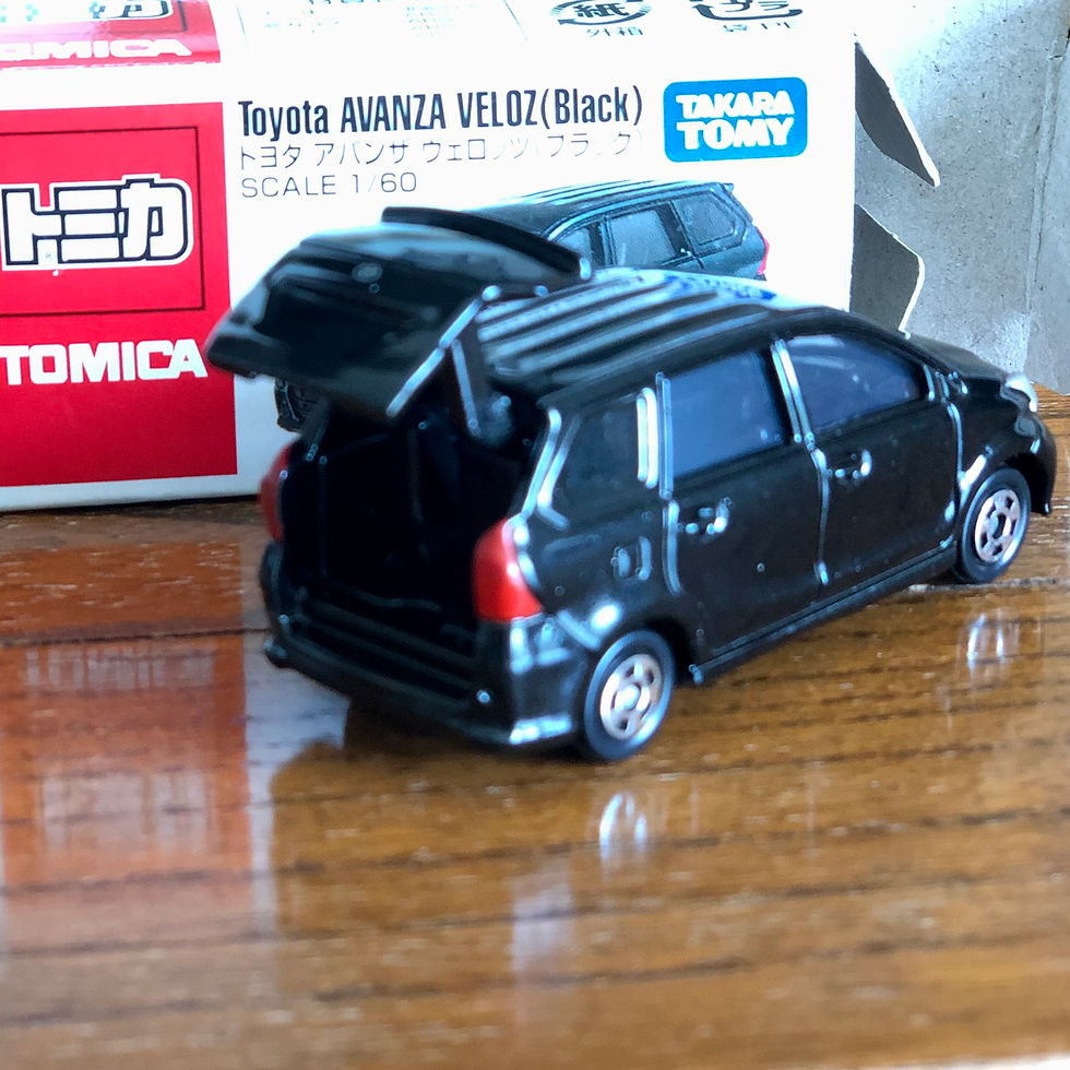 섬네일: TOMICA Toyota Avanza Veloz 1/60 Black Tomy
