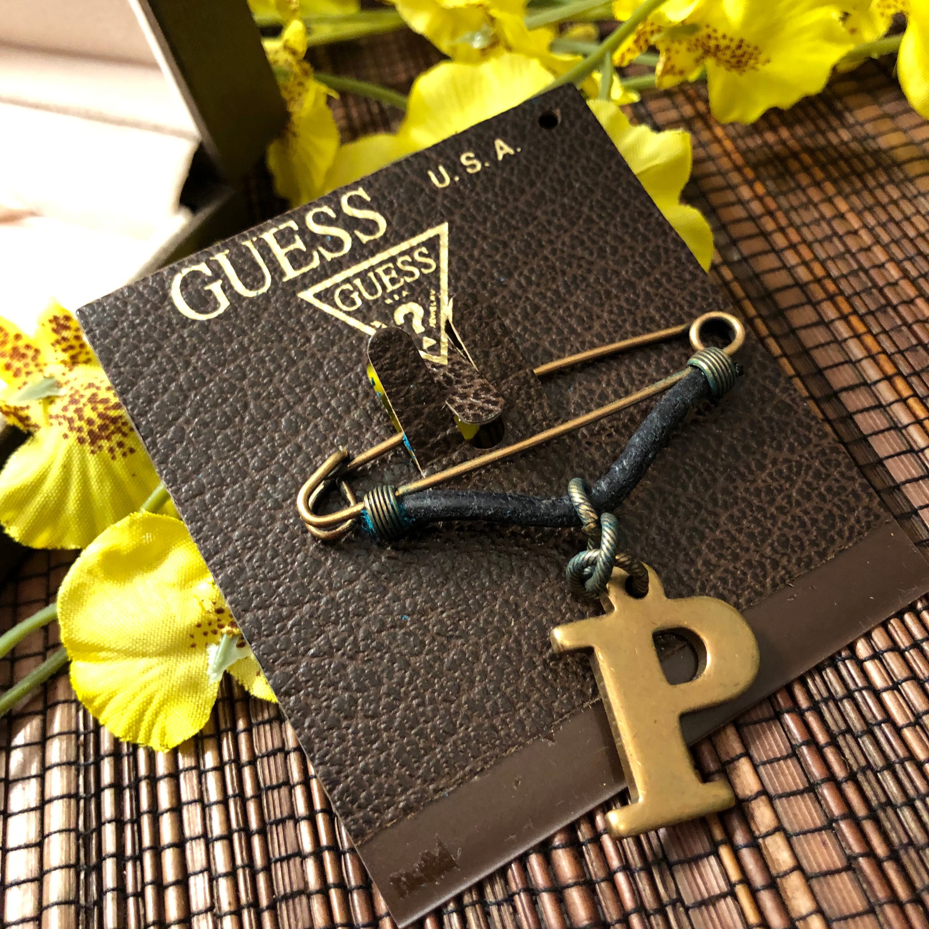GUESS Vintage Letter Brooch Pin - Initial 'P'
