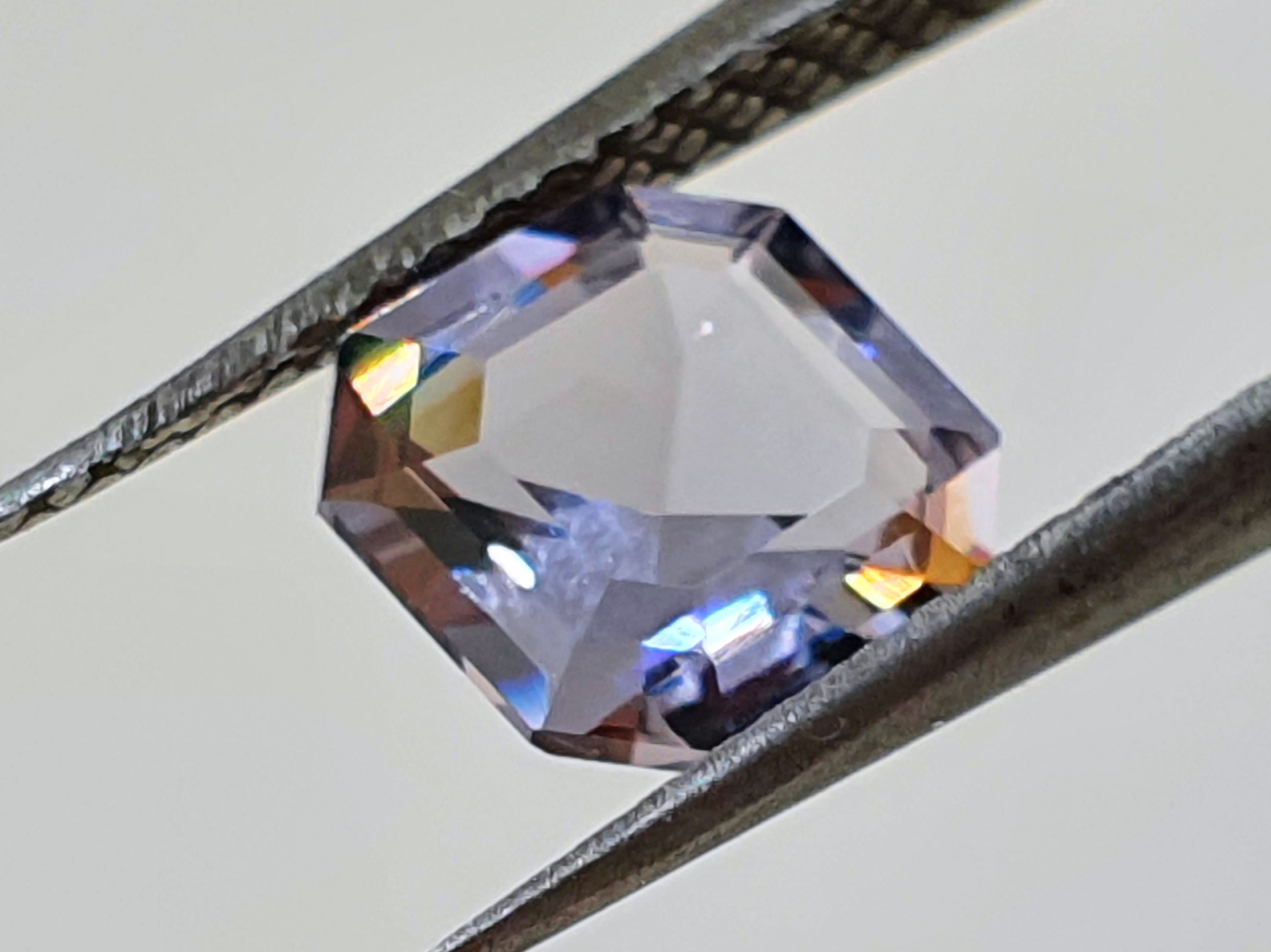 प्राकृतिक स्पिनल / श्रीलंका 1.07