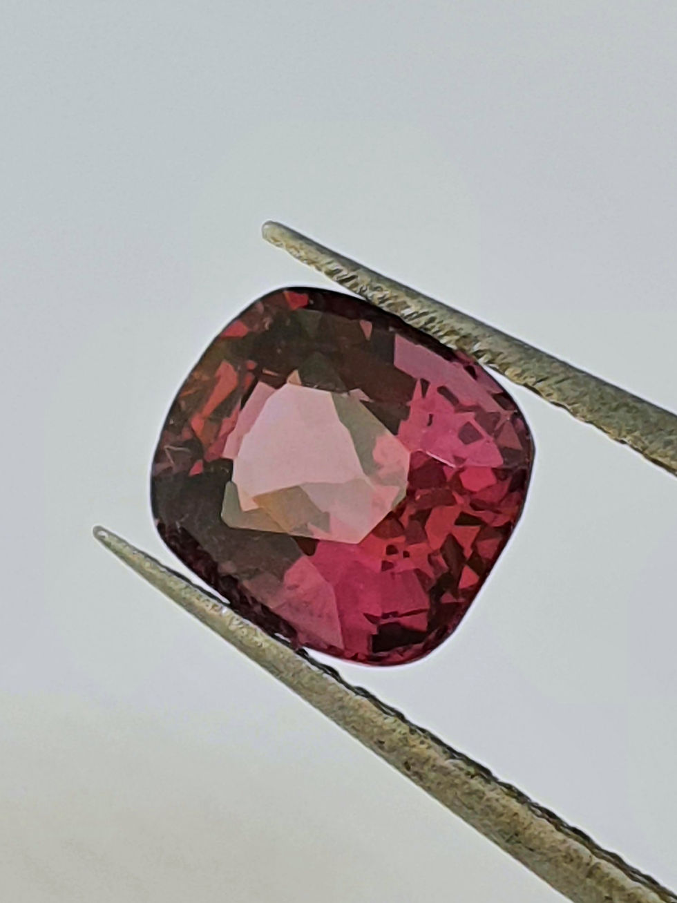 Miniature : Spinelle naturel 2,44 ct