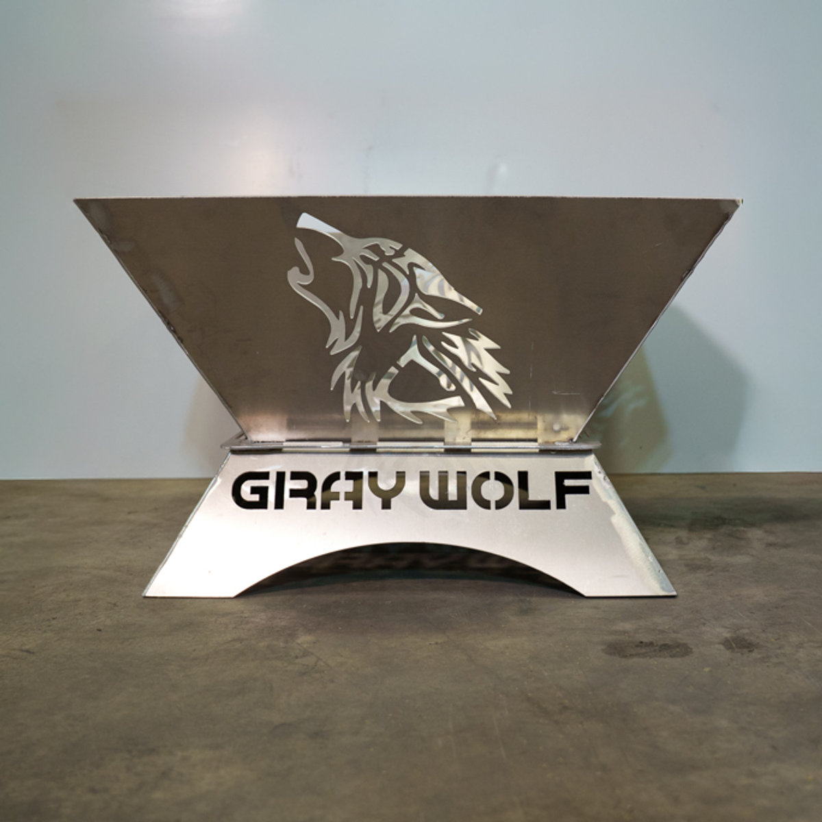 Gray Wolf Garage Fire Pit 2