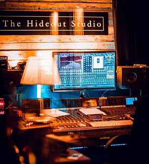 the-hideout-foto-1-mixer.jpeg