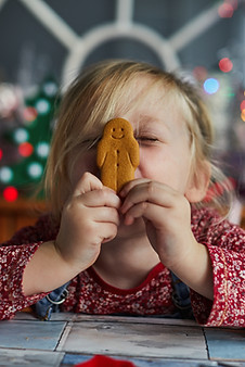 Child with gingerbread