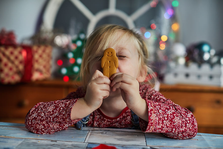 Child with gingerbread