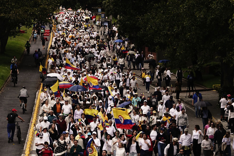 March to clinic after Senator Uribe Turbay’s shooting, Bogotá, June 2025 (AP Photo/Ivan Valencia).