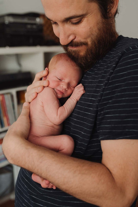 Babyshooting München Familienfotograf Neugeborenenfotograf Vaterstetten