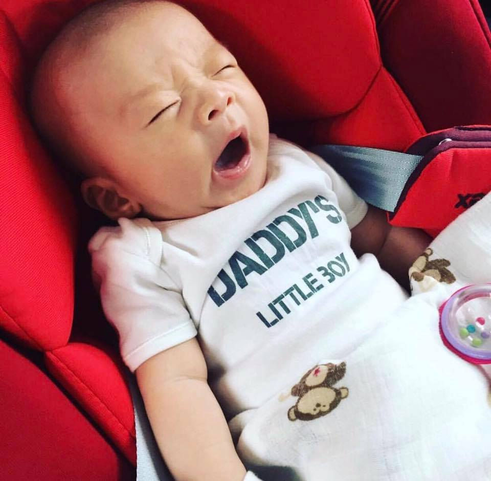 Miniaturbild: Papas kleiner Strampler