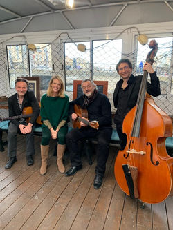 Les Amis de Brassens dans l'émission "Les Carnets de Julie"