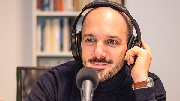 Je m'appelle Guillaume Hénault-Morel et je serai à votre écoute tout au long de ce service
