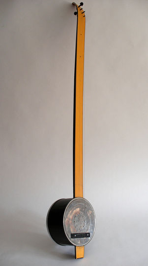 Ski Tamboura