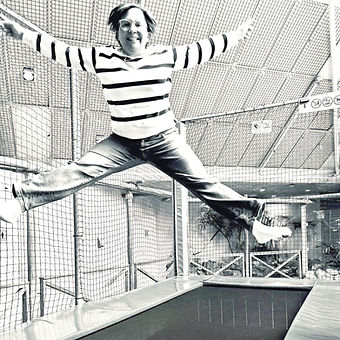 Kopie von Katrin Trampolin 3_edited.jpg