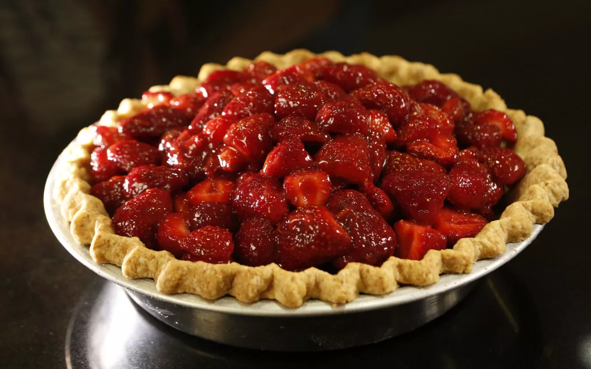 STRAWBERRY PIE