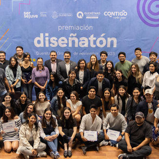 Premia SEJUVE a ganadores del Diseñatón