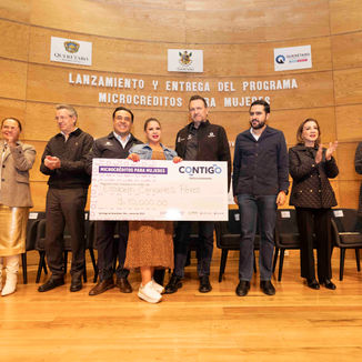 El futuro de las mujeres está en sus manos: Gobernador