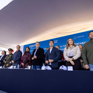 Encabeza el Gobernador el desfile conmemorativo al CXIV aniversario de la Revolución Mexicana