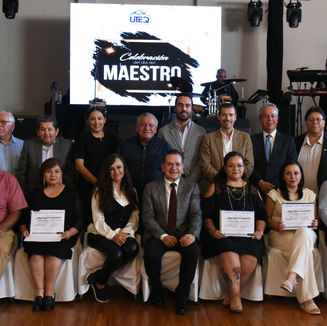 Reconoce a docentes y tutores destacados de la UTEQ