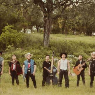 Serbia estrena “Divina Oscuridad” en el género regional mexicano