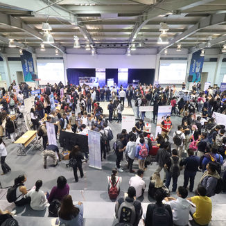 Realiza UTSJR Feria de Estadías y Empleo