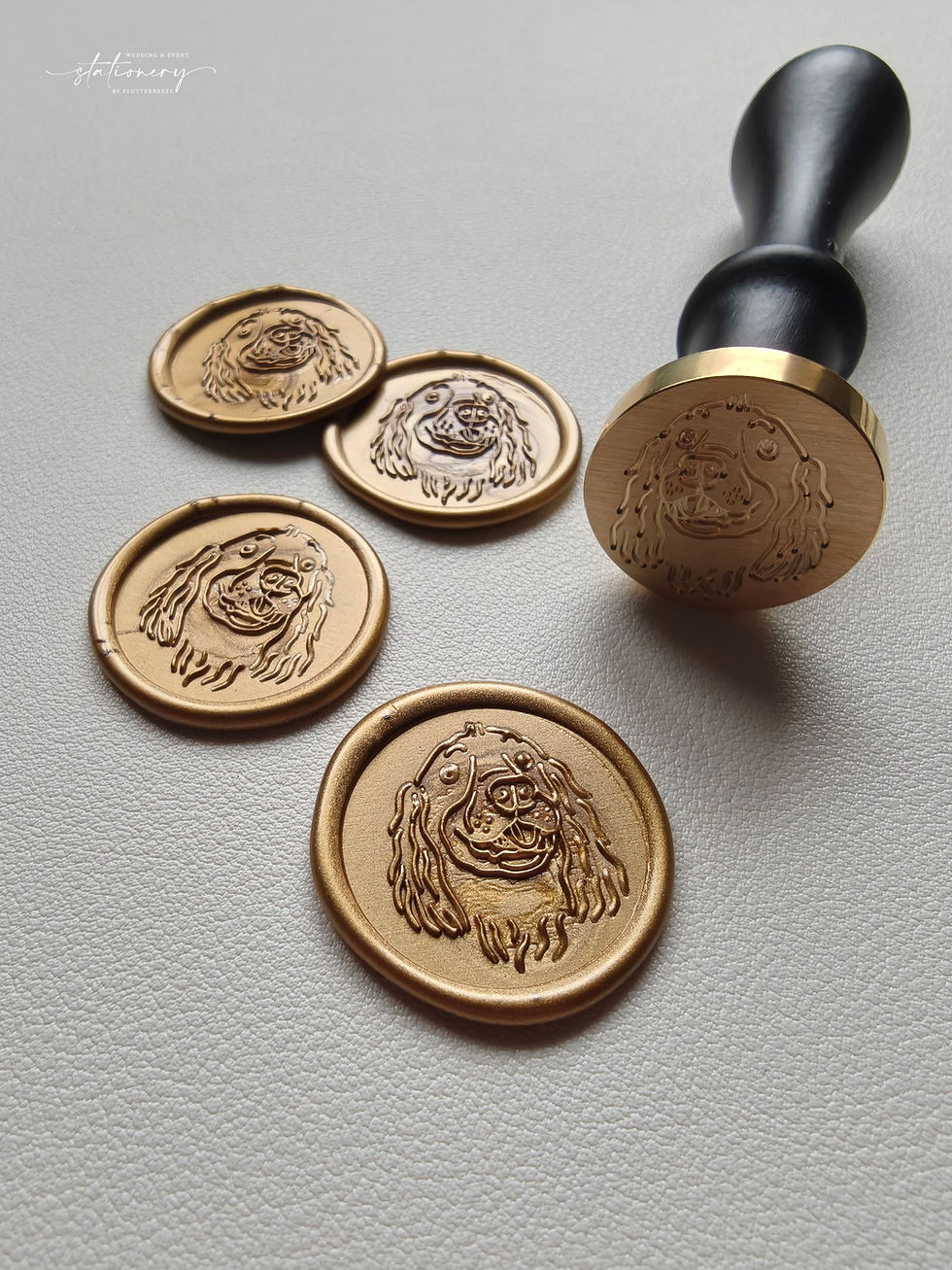 Thumbnail: gold wax seals dog face