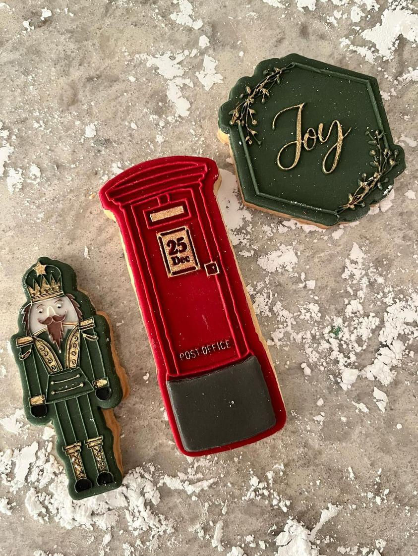 Thumbnail: Nutcracker - Embosser