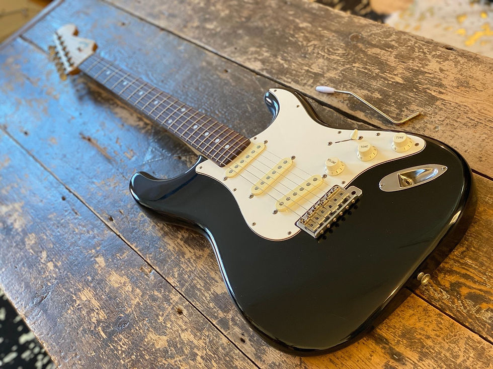 Thumbnail: Vintage Fender Standard Stratocaster 1987 FujiGen G-Serial MIJ Piano Black