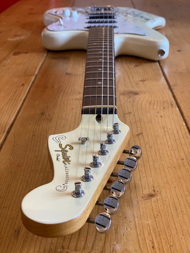 ギター Squier by Fender SCANDAL MAMI Jazzmaster Squier Jazzmaster 