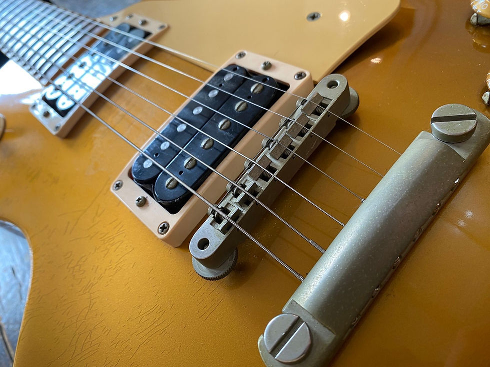 Thumbnail: Gibson Les Paul Classic 1998 Goldtop Bullion Gold w/ OHSC Yamano