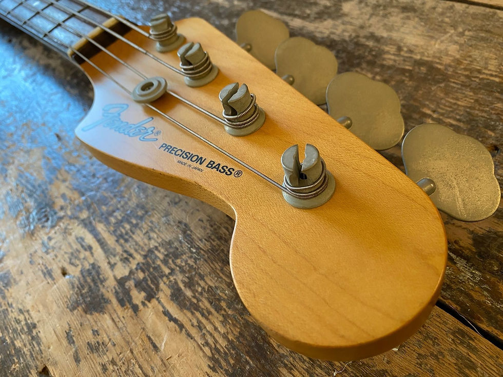 Thumbnail: Fender Late 1990's Vintage White 1962 Reissue Precision Bass CIJ Japan