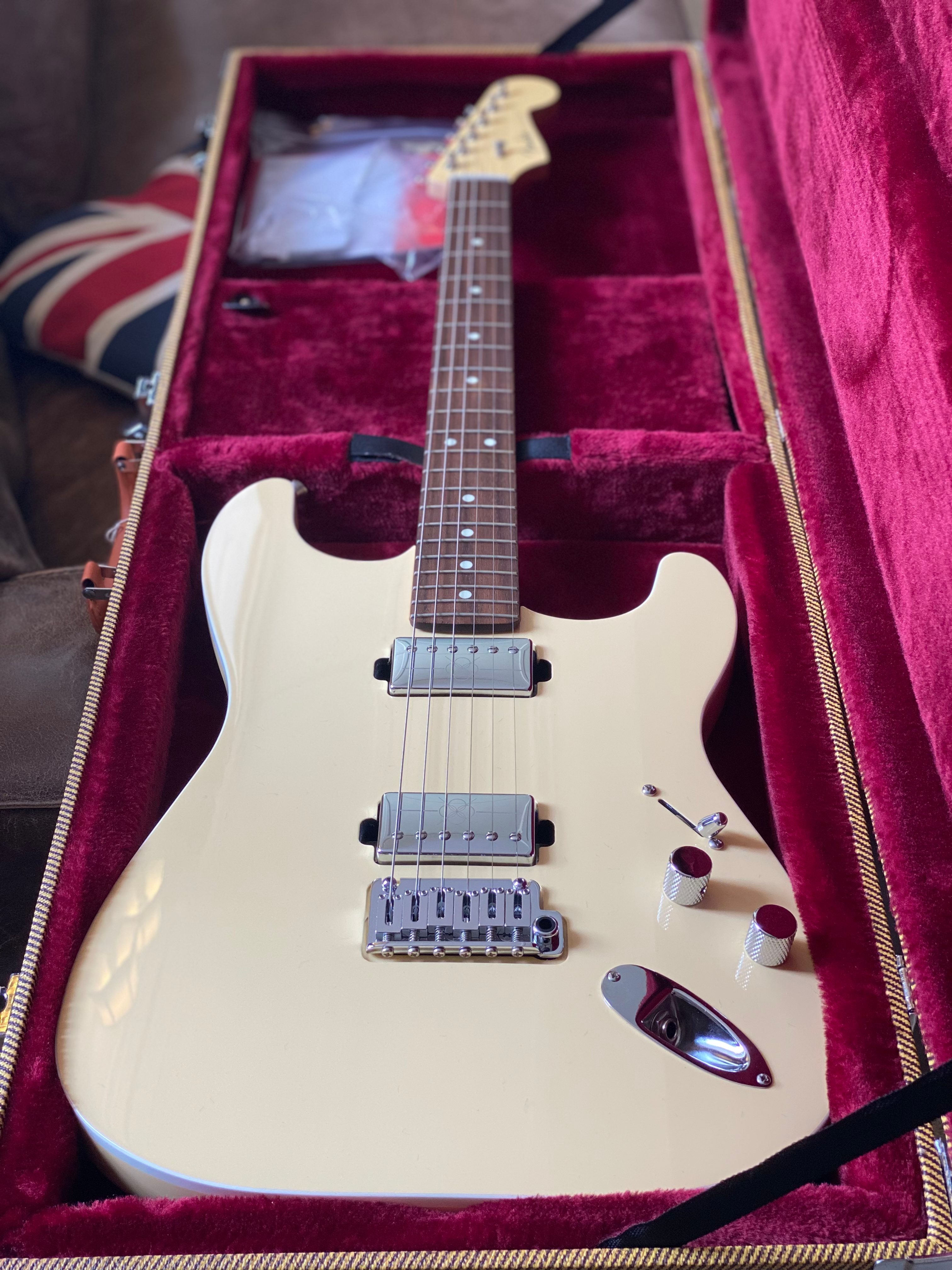 Fender Japan Limited Edition Domestic Only FSR Mami Sasazaki Stratocaster Omochi