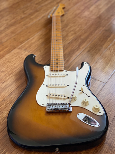 Fender Japan 1957 RI Stratocaster Two Tone Sunburst CIJ O-Serial