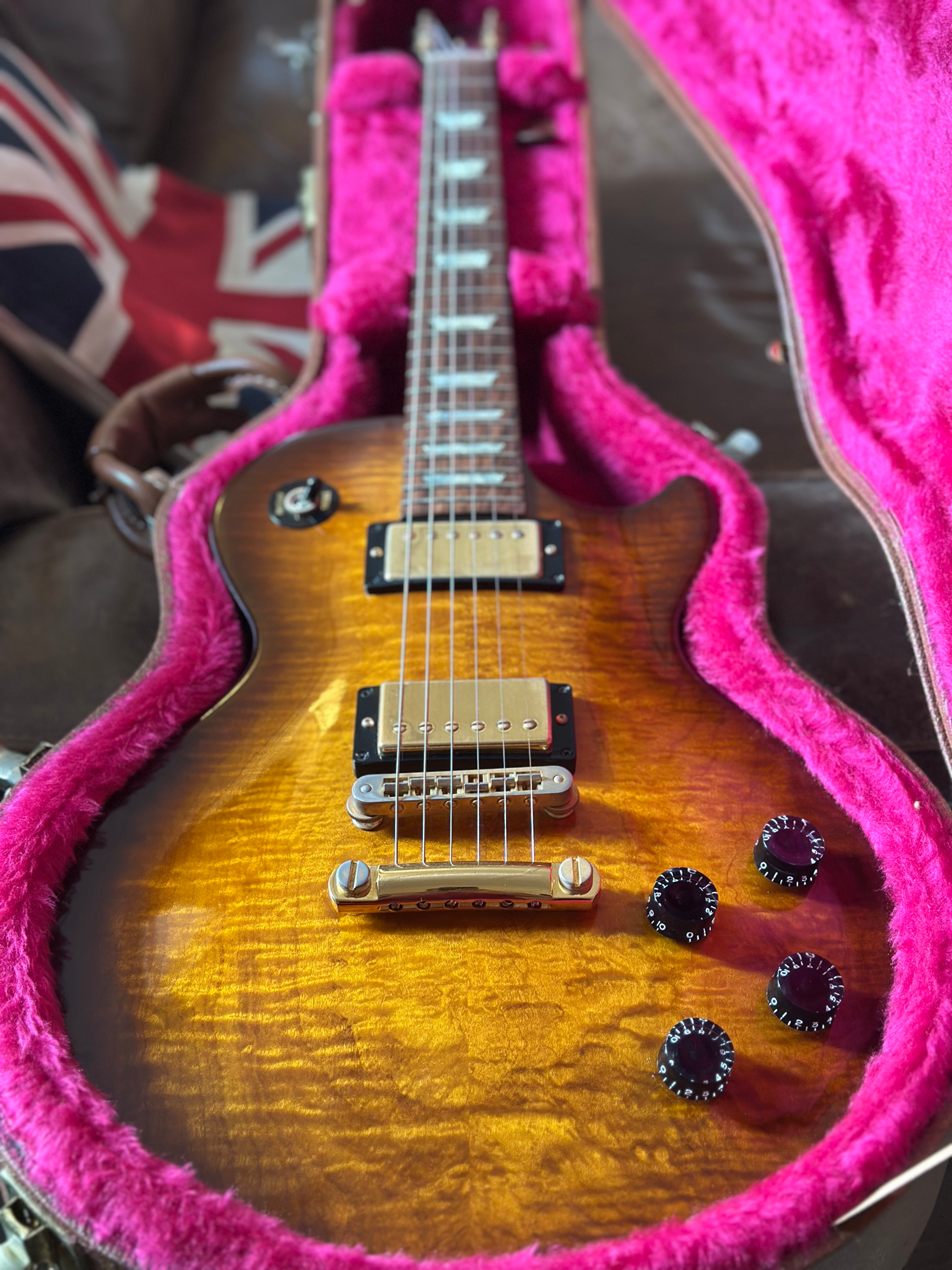 Gibson Very Scarce Les Paul Studio Premium Plus 2001 Desert Burst with OHSC