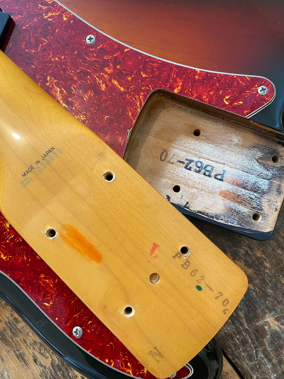 Thumbnail: Fender FujiGen 1962 Reissue Precision Bass MIJ I-Serial 1990 Three Tone Sunburst