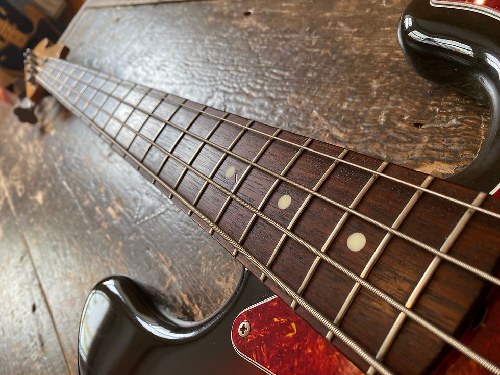 Thumbnail: Fender FujiGen 1962 Reissue Precision Bass MIJ I-Serial 1990 Three Tone Sunburst