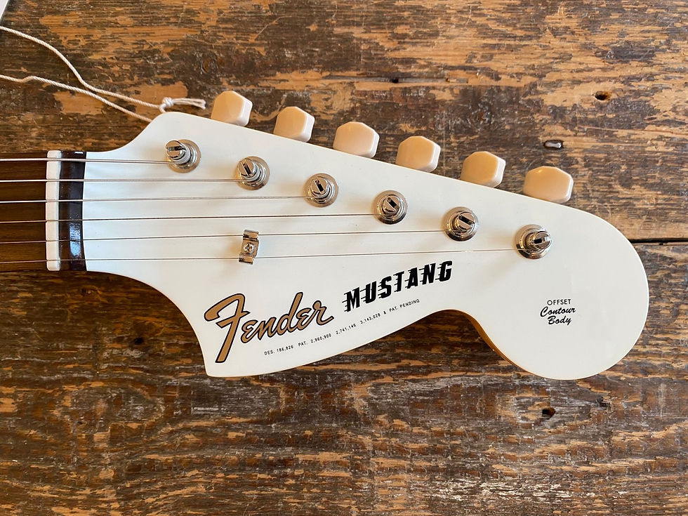 Thumbnail: Fender Japan Traditional White/Red FSR Competition 60's Mustang 2022 MIJ