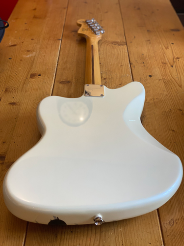 ギター Squier by Fender SCANDAL MAMI Jazzmaster Squier Jazzmaster 