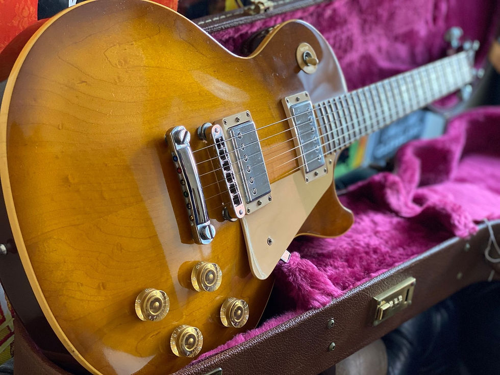 Thumbnail: Gibson 1998 Les Paul Standard Honeyburst Non-Chambered & OHSC