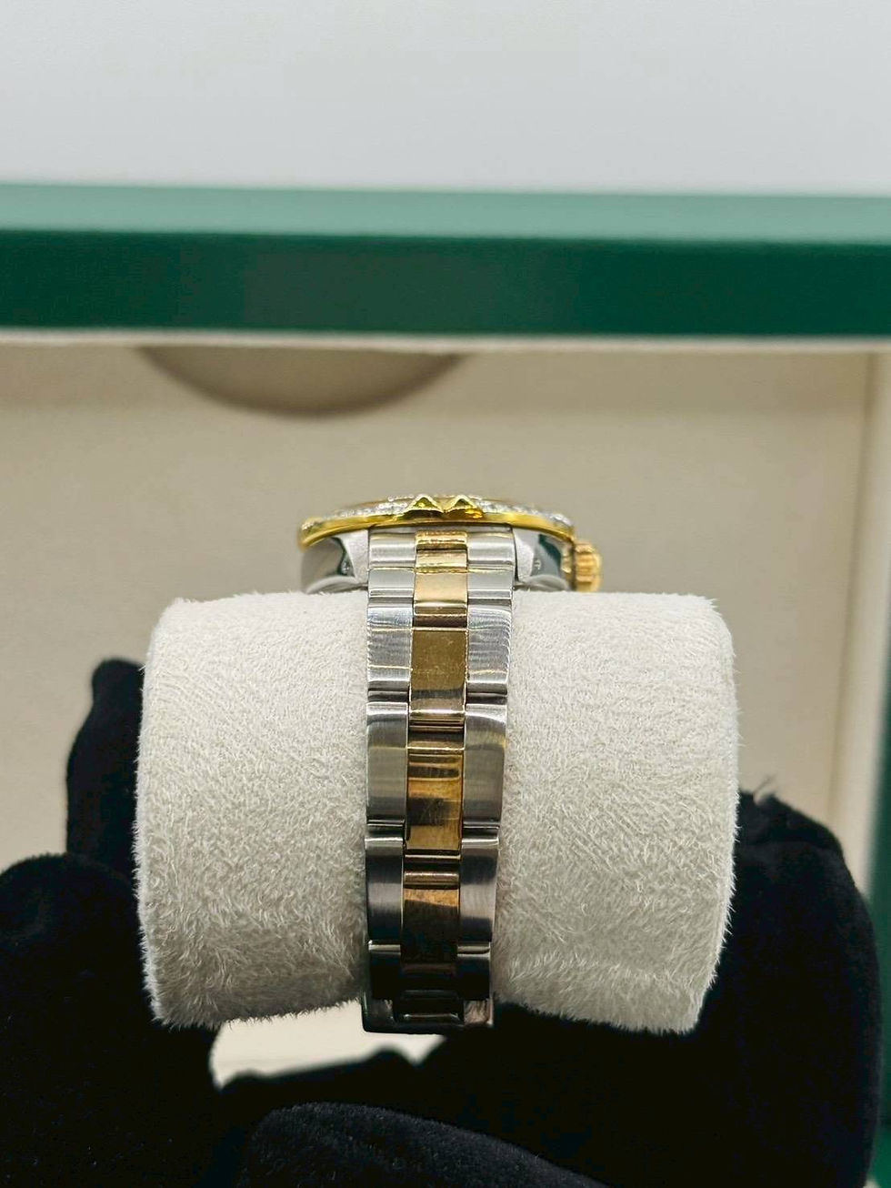 ภาพขนาดย่อ: Lady Datejust Yellow dial & Pyramid bezel